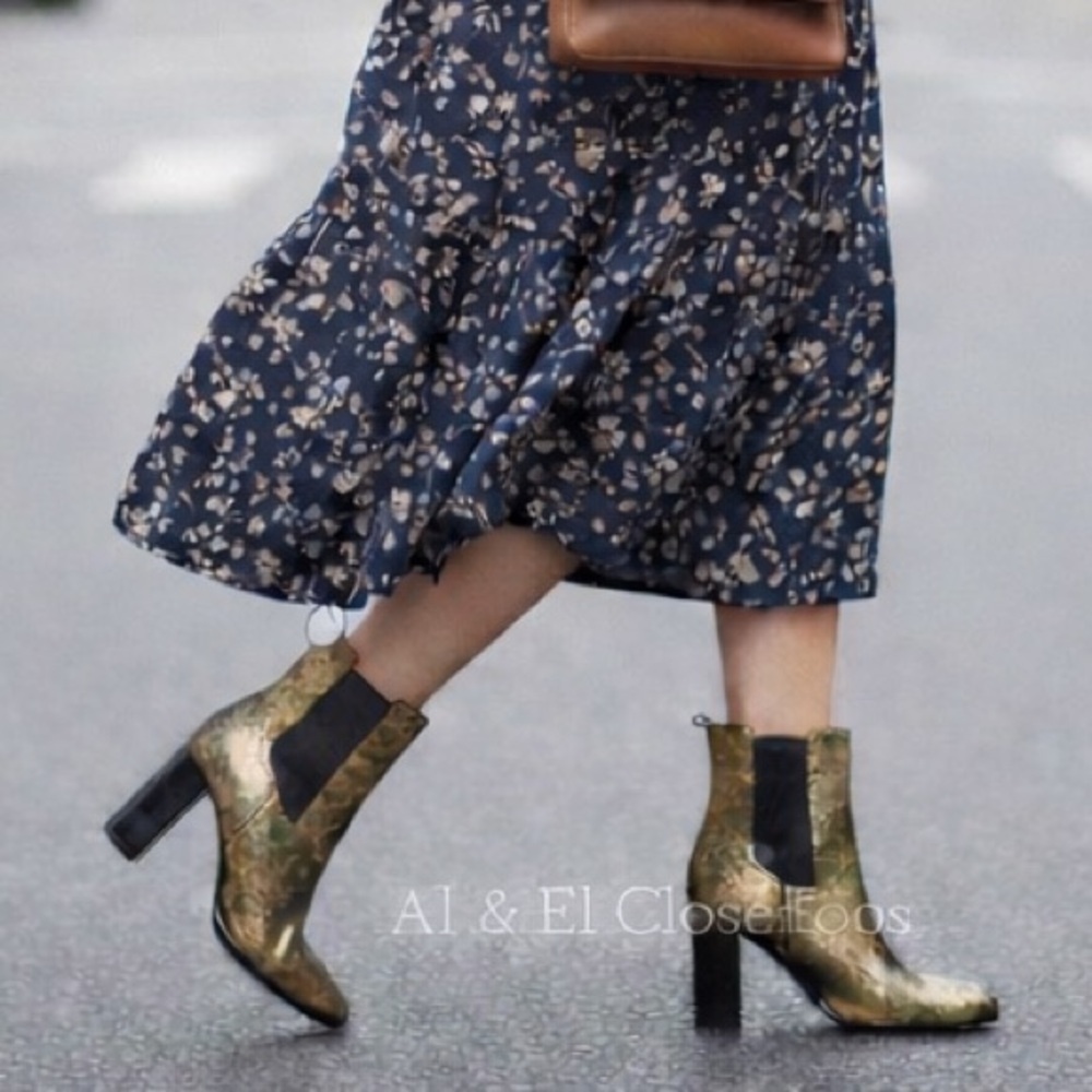 Lauren Ralph Lauren Mylah Gold Distressed Leather Ankle Boots 7B New With Box